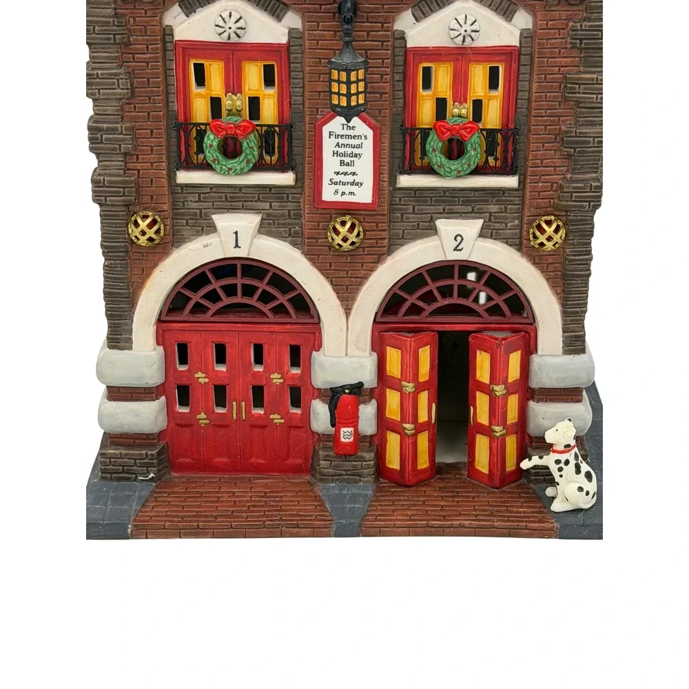 Dept 56 Christmas in the City 42nd St Fire‎ Company 56.58914 Light House Retired